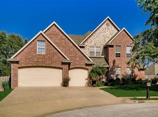 6701 W Lanshire Ct, Rogers, AR 72758