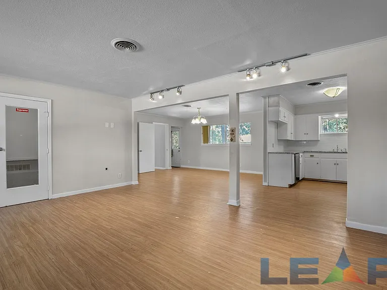 1917 Jacqueline Dr — Photo 4