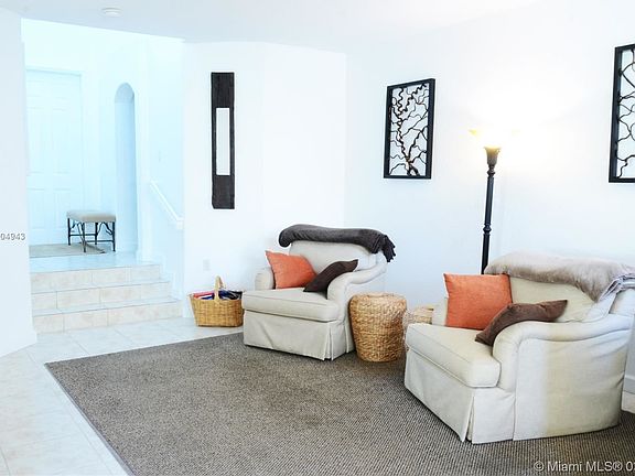 4th image of 8641 NW 111th Ct #8641