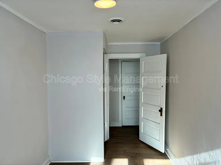 6900 S Jeffery Blvd #G — Photo 6