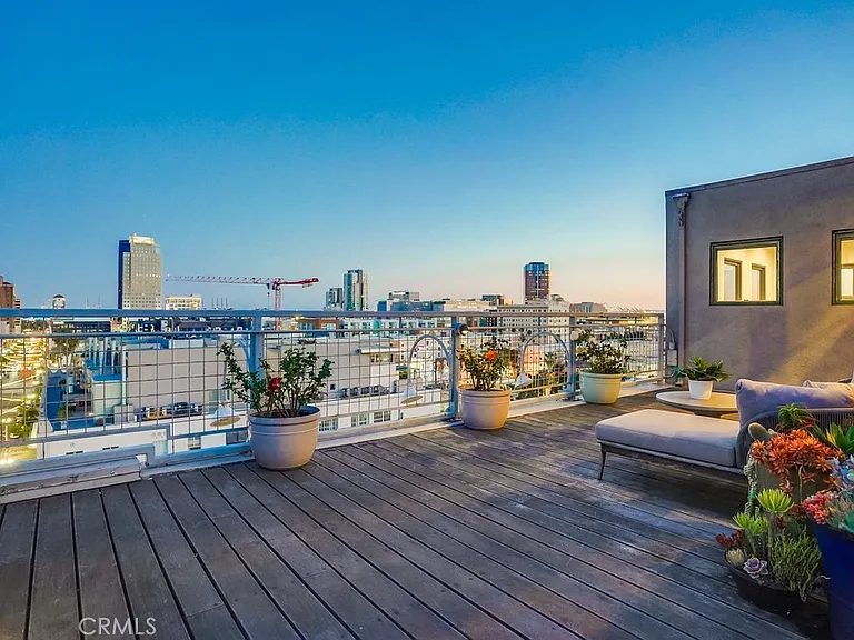 100 W 5th St #Penthouse 9B — Photo 46