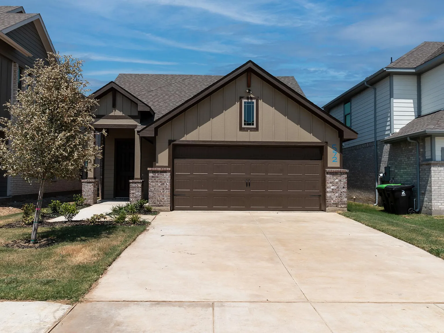 3 bed, 1722 sqft, $2,350 — Photo 2