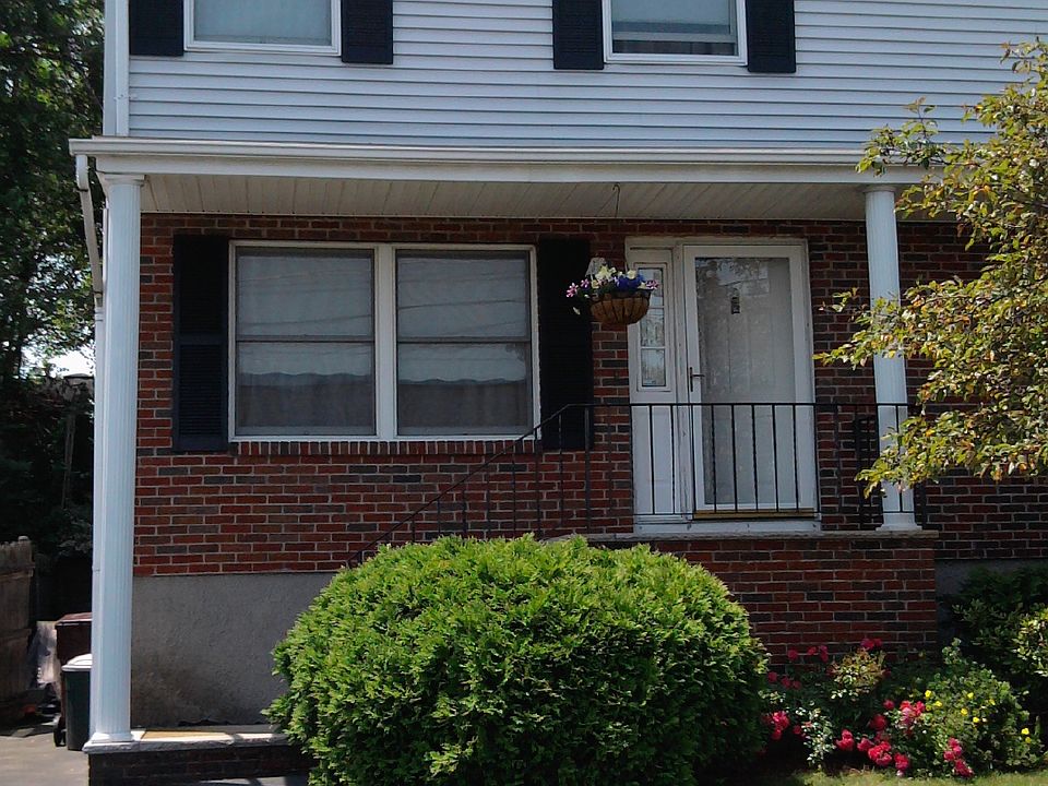 2nd image of 15 Blaney Ct