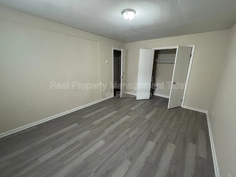 6255 Alexander St #6 — Photo 18