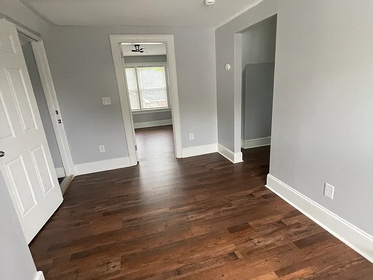 734 Burlington Ave #2 — Photo 9
