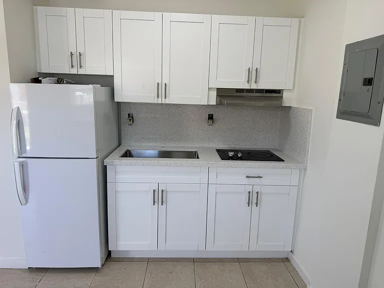801 W 2nd Ave #2 — Photo 15