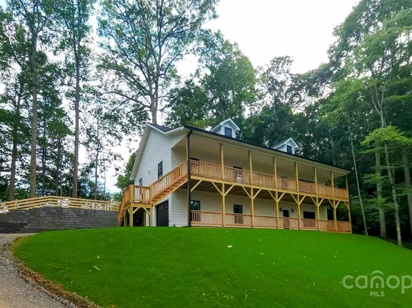 23 Arrowhead Ln, Burnsville, NC 28714