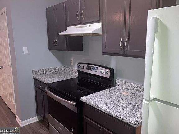 4th image of 7700 Bernardo Dr