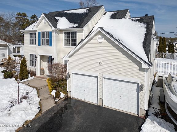 2nd image of 248 Compass Road