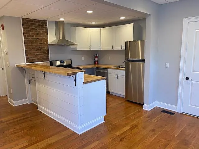 33 Harding Rd — Photo 3