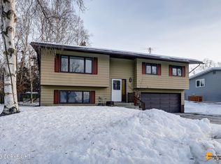 1135 Oceanview Dr, Anchorage, AK 99515