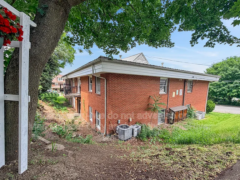 901 Crescent Ave #8 — Photo 17