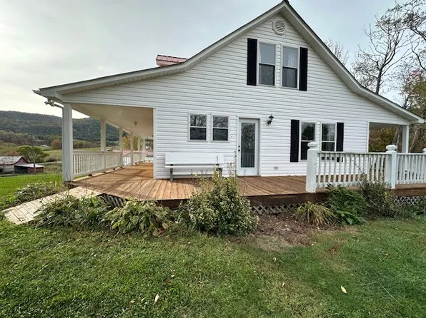 7176 Comers Rock Rd, Elk Creek, VA 24326