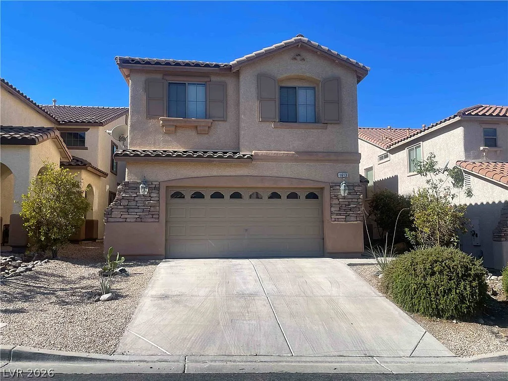 3 bed, 2.5 bath, 2533 sqft, $2,495 — Photo 1