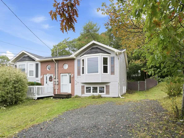 256 Cobequid Rd, Lower Sackville, NS B4C 4C5