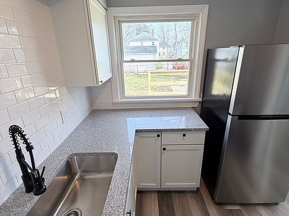 5th image of 2591 9th St