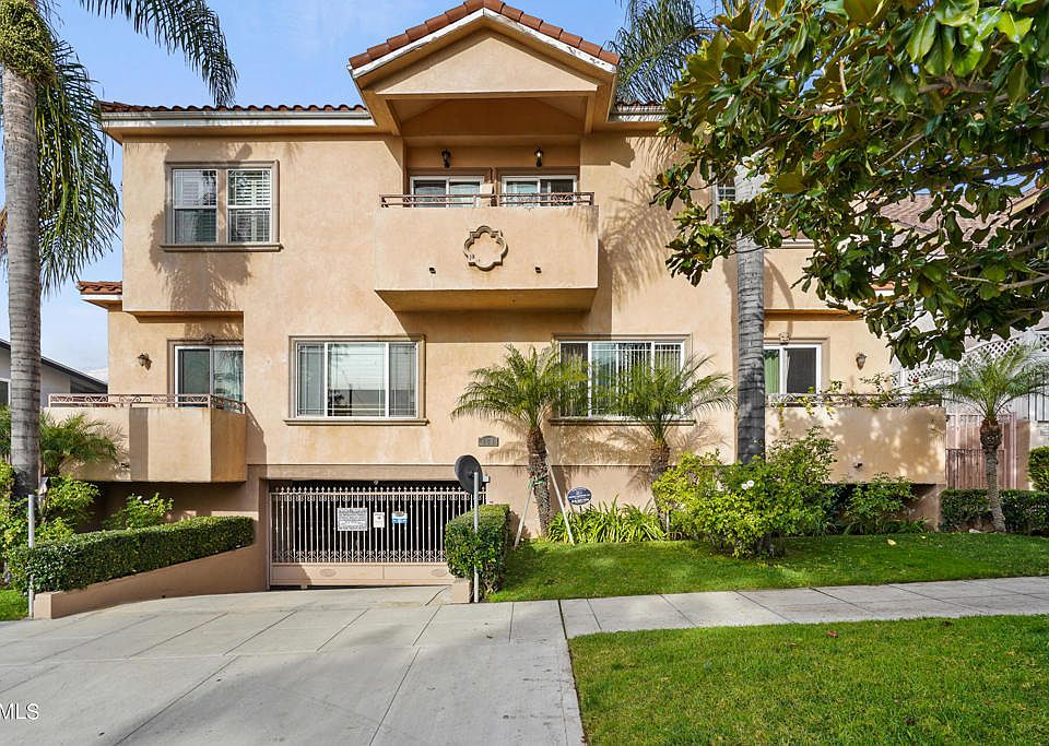 1st image of 631 E Magnolia Blvd Unit 106