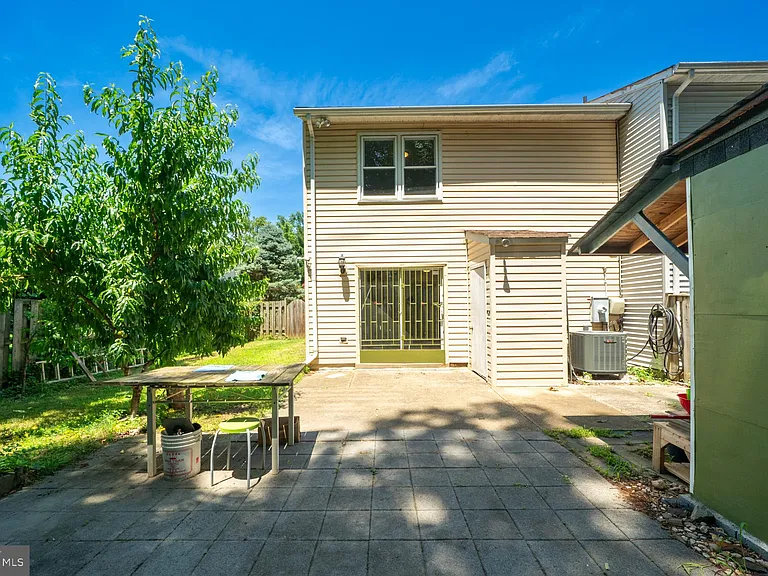 9572 Inverary Ct — Photo 3