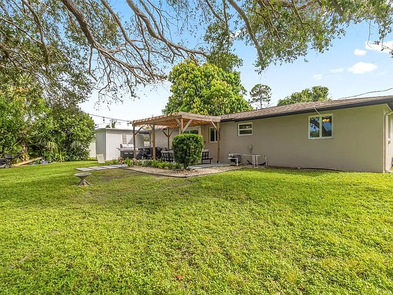 2586 Auburn Blvd — Photo 41
