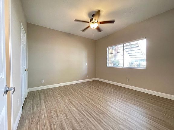 3rd image of 5118 S Jones Blvd Unit 105