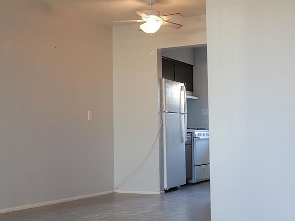 5th image of 1910 N 72nd Pl