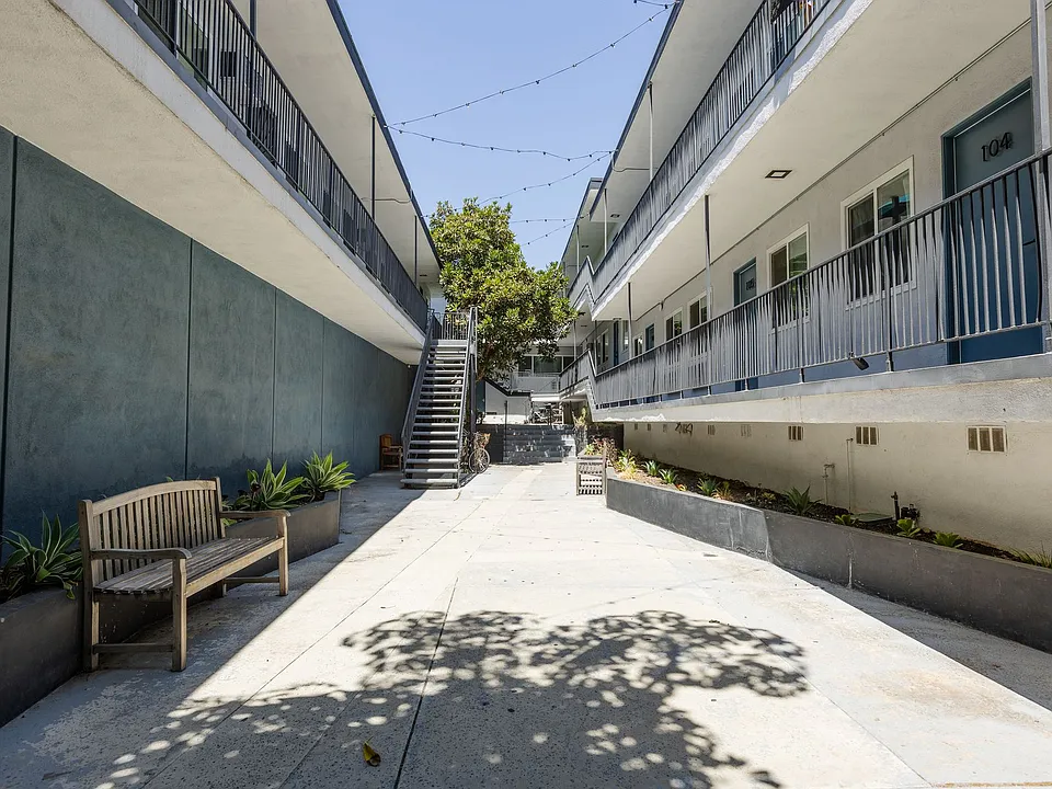 5635 Monte Vista St.