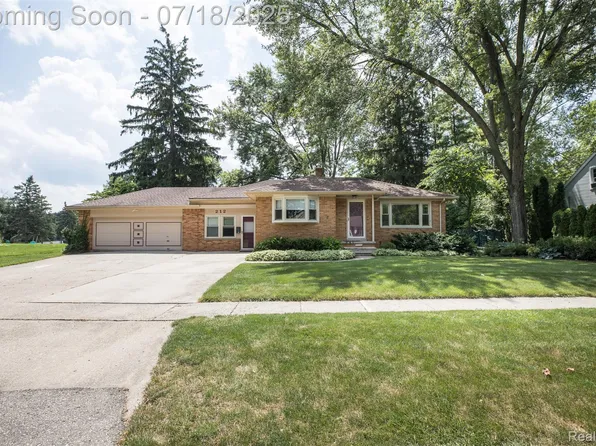 212 Detroit St, Saline, MI 48176