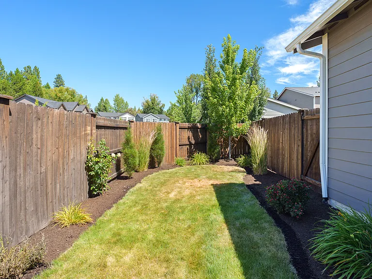 20164 Glen Vista Rd — Photo 46