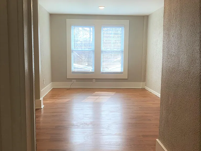 1220 Fulton St W — Photo 6