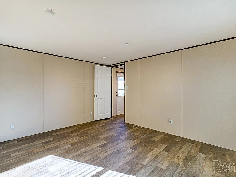 Texarkana - Rent to Own — Photo 18