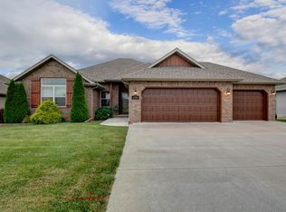 3396 W Hestand St, Springfield, MO 65803