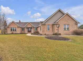 6333 Horseshoe Ln, Racine, WI 53402