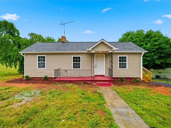 491 Pleasant Hill Dr, Elkin, NC 28621