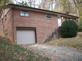 123 Maple Tree Ln, Powell, TN 37849