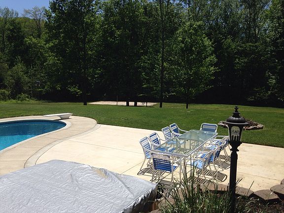 3rd image of 4508 Hobble Ln