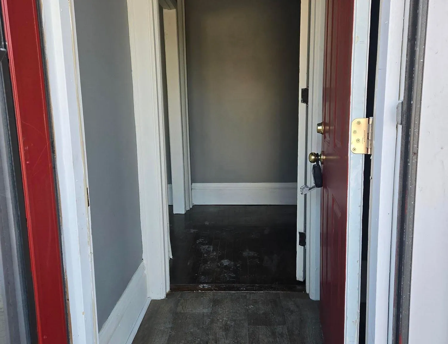 3 bed, 1.0 bath, 1300 sqft, $1,350 — Photo 2
