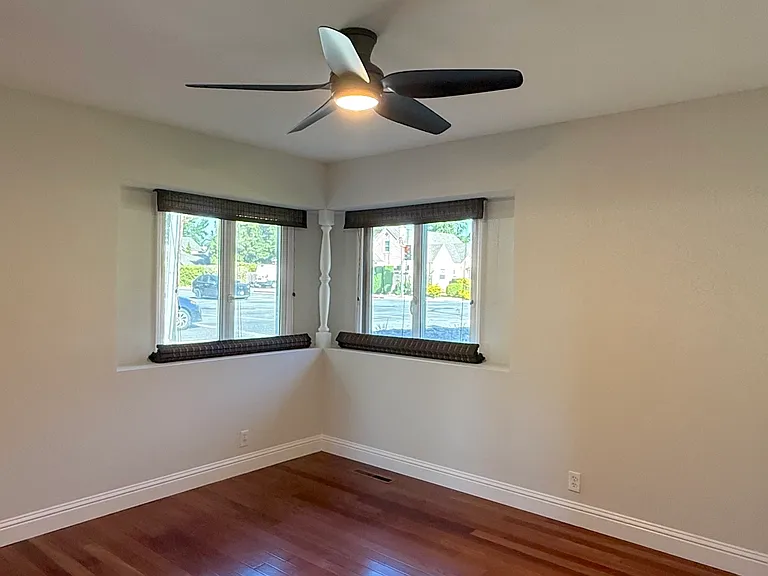 1388 Pine Ave — Photo 20