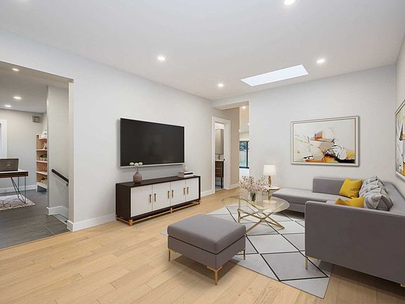 3rd image of 226 Exhibition St