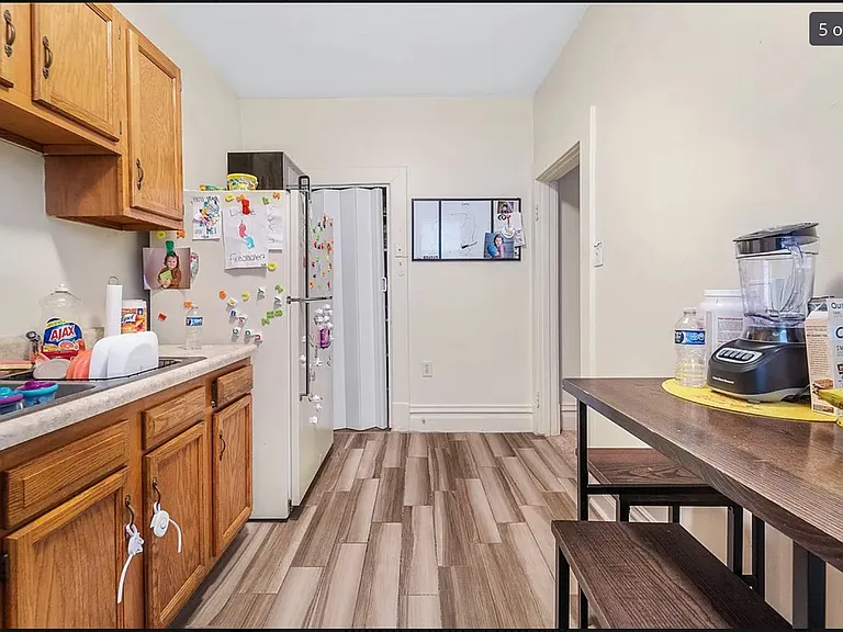 515 8th St #2 — Photo 3