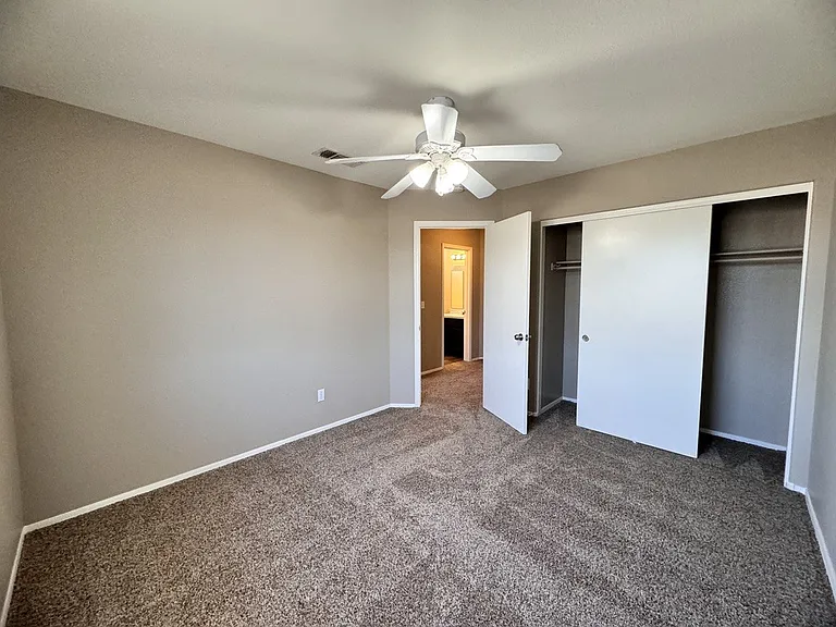 10453 N 76th Dr — Photo 11