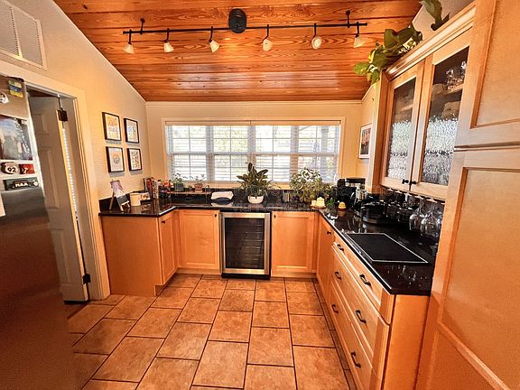 4th image of 750 Royal Palm Ct