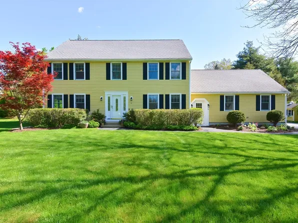 18 Roosevelt Ln, Hopkinton, MA 01748