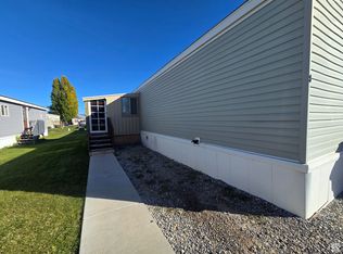 8 Sunset Ln, Preston, ID 83263