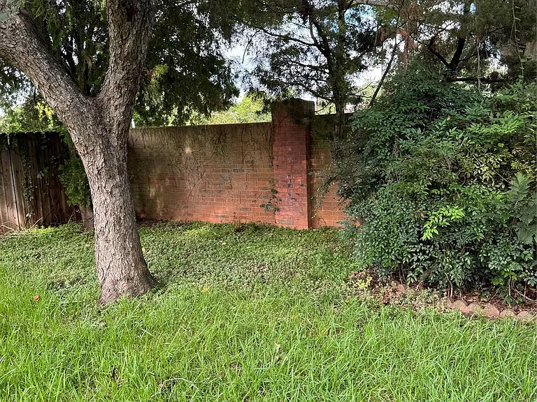 210 Indian Summer Ct — Photo 21