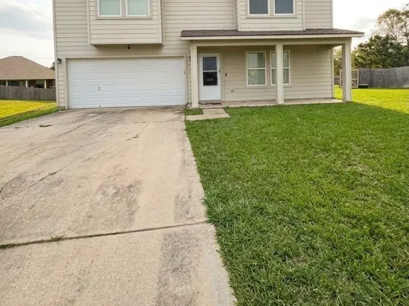 101 Coach Glen Dr, Owens Cross Roads, AL 35763