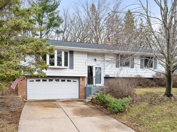 1611 Harriet St S, Stillwater, MN 55082