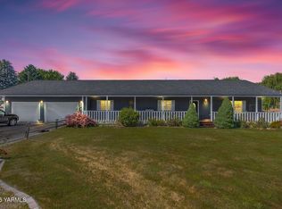 87 Spring Hill Ln, Selah, WA 98942