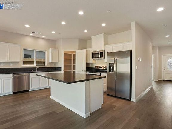 4th image of 3064 Malisa Way