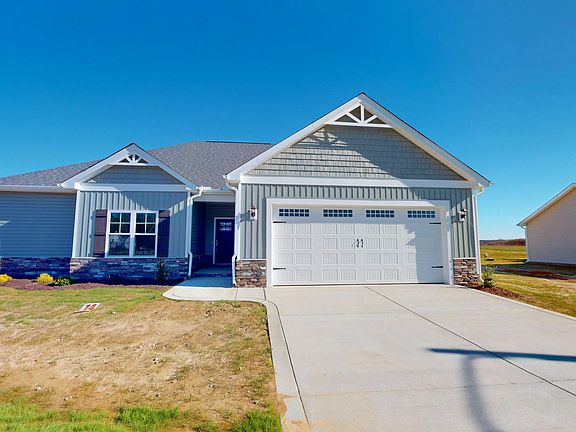 3rd image of 302 Fynloch Chase Drive