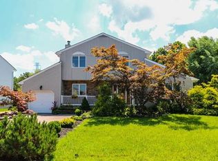 40 Sinclair Rd, Edison, NJ 08820